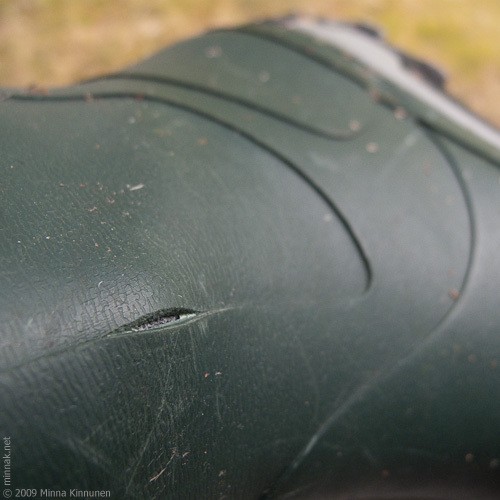 Hole in the seam