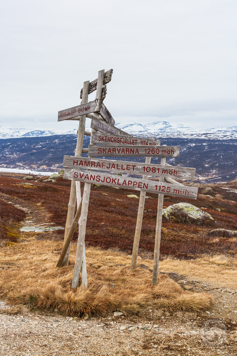 Vägvisaren vid Svansjökläppens parkering i Funäsfjällen (västra Härjedalen)