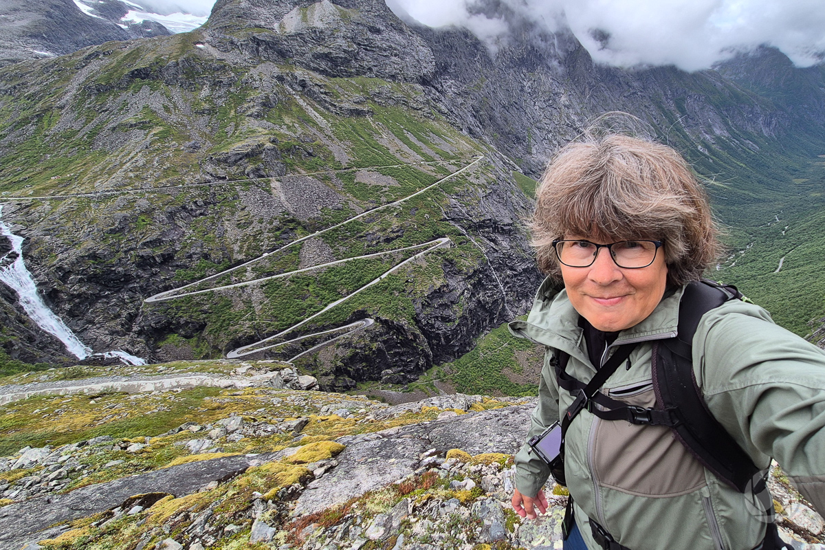 Fjäll, fjordar och en mytomspunnen serpentinväg